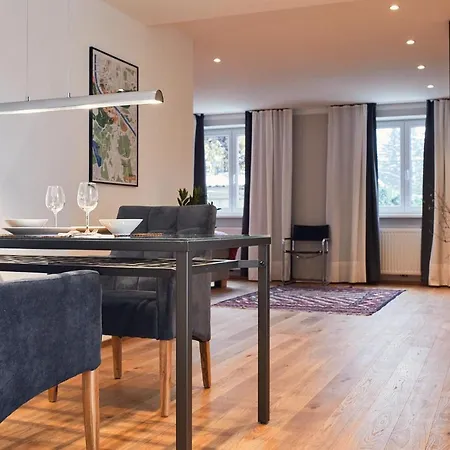 Junker's Apartman *